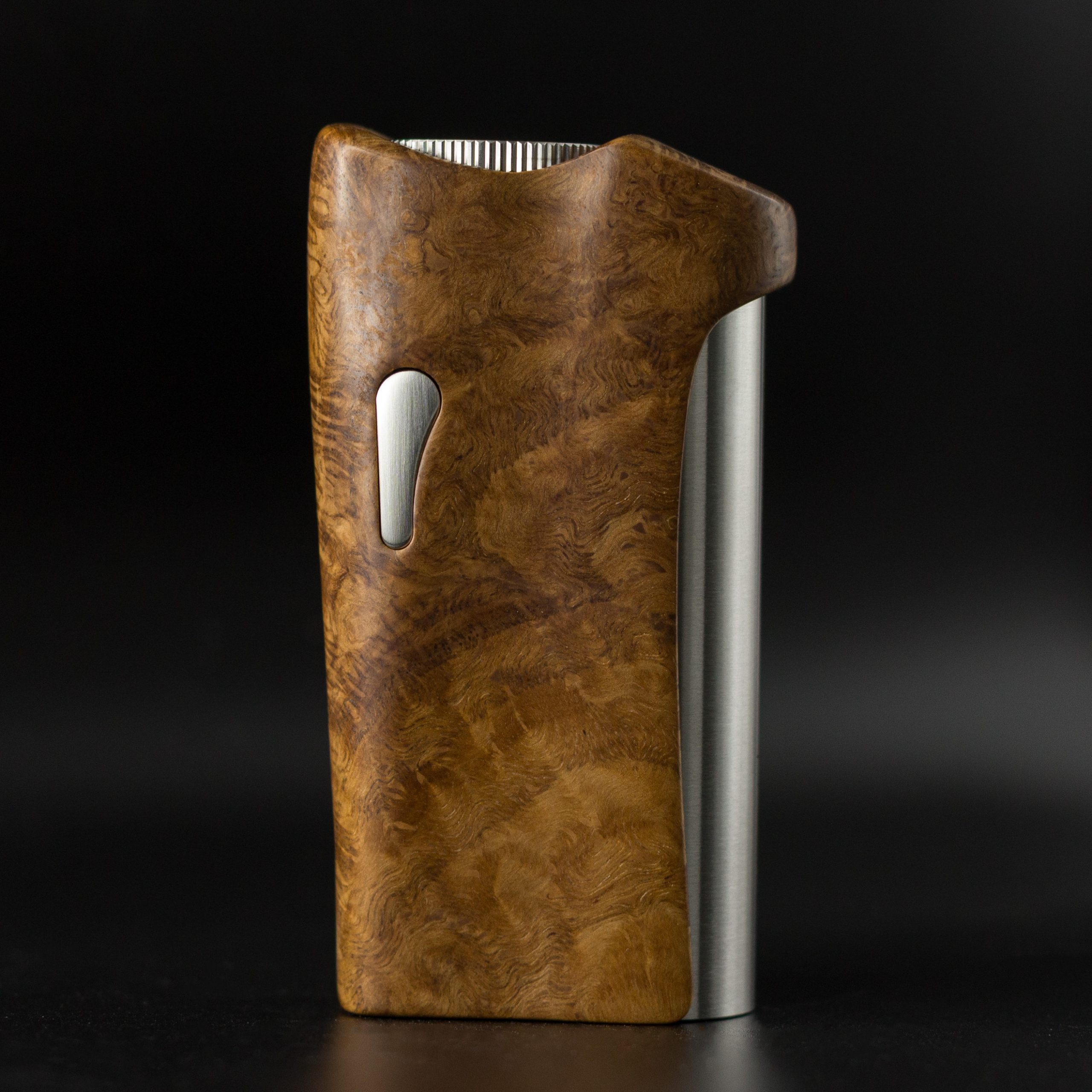 Aetherea HRB DNA60C prodotta da Moddog disponibile all'Atelier del Vapore tra i migliori prodotti high end per sigaretta elettronica